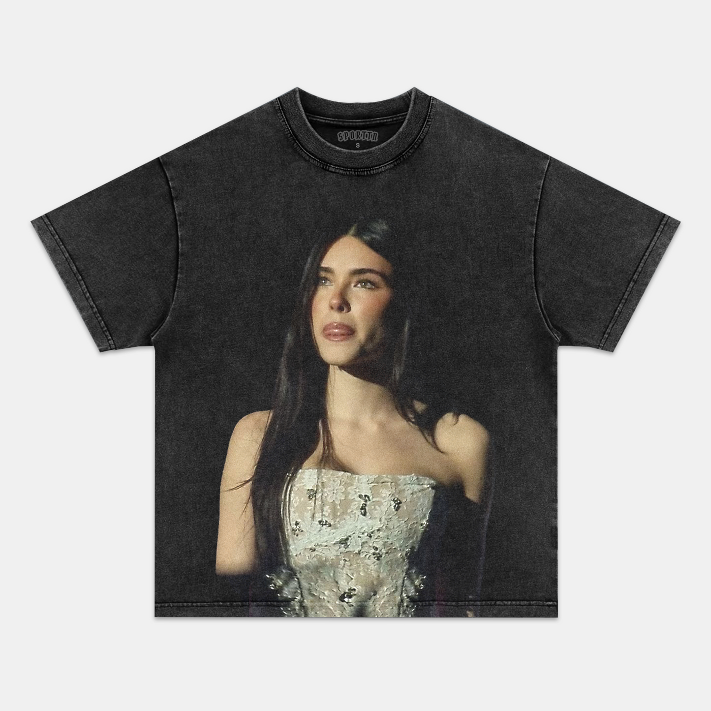 Madison Beer  TEE V7