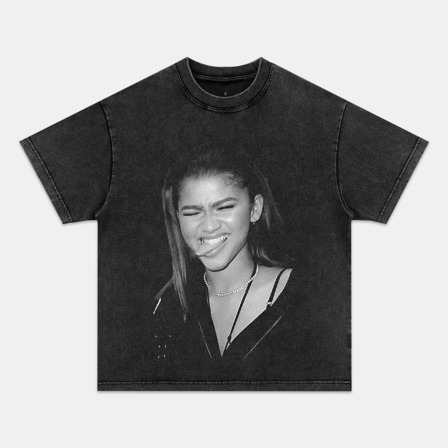 Zendaya TEE